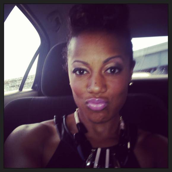 Meet your Posher, B dot - Picture 1 of 1